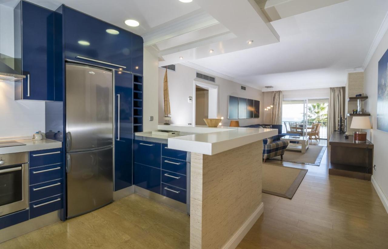 Hb - Comfortable Beachfront Holiday Apartment Эстепона Экстерьер фото