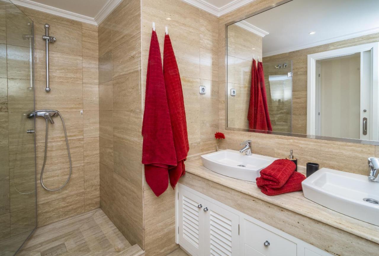 Hb - Comfortable Beachfront Holiday Apartment Эстепона Экстерьер фото